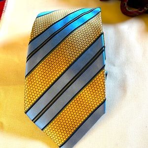Henry Jacobson Men’s Silk Necktie. Gold and blue striped